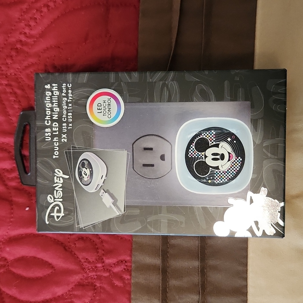 Mickey Mouse USB charger & night light
